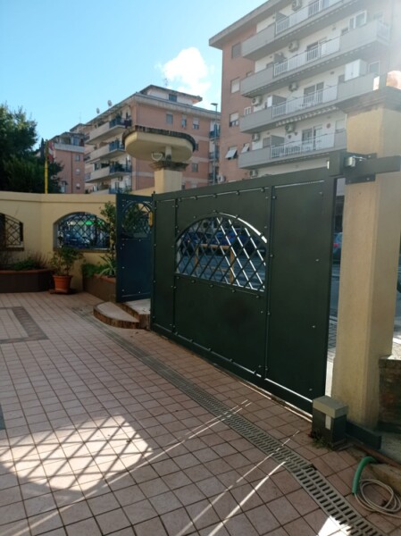 Cancello scorrevole